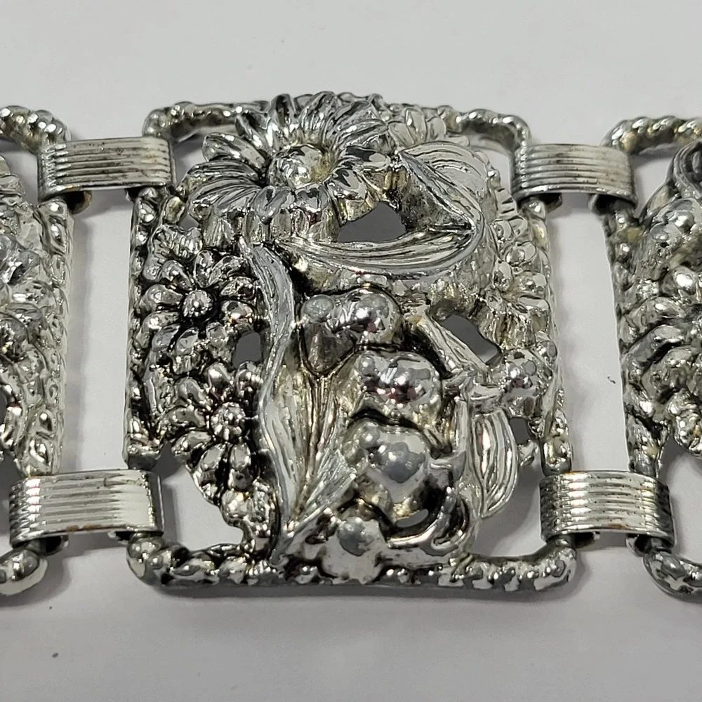 Vintage Sarah Coventry Silver Tone Floral Panel Bracelet Wide Hinged Link Ornate